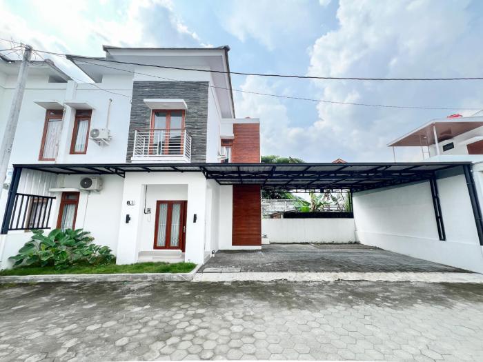 Grand Kalasan Homestay Jogja