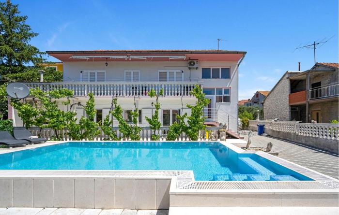 Beautiful Apartment In Sibenik