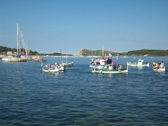 Dans Villa SUPERBE T2 INDEPENDANT