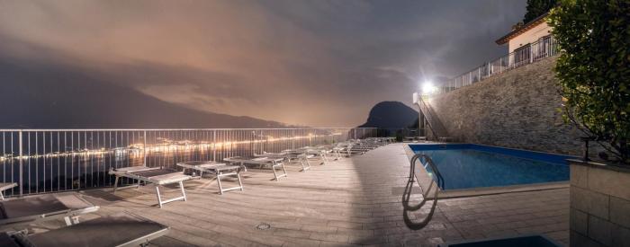 La Quiete 58 Maisonette Lake view by Gardadomusmea