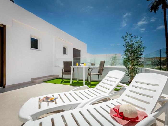 2 Charming Apartment in Las Americas