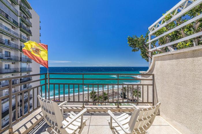 Beachfront Penthouse in Marbella: Seaviews