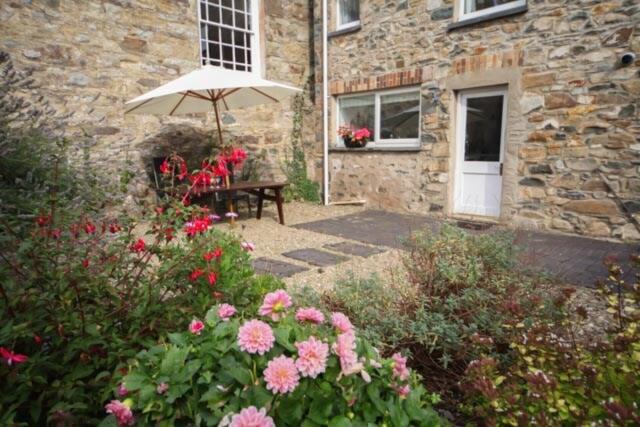 Newport Pembs 4 Star Cottage