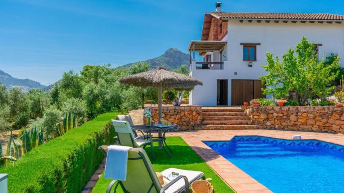 Casa La Buhardilla del Gastor by Ruralidays