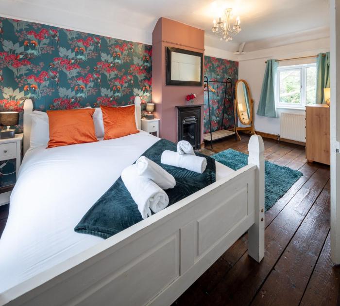 Woodland House by Cliftonvalley Apartments