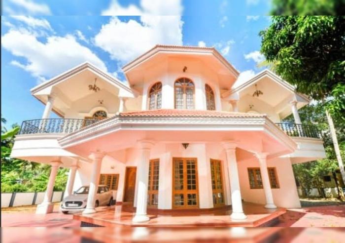 Palatial villa 7736!6!445 with 6 bedrooms