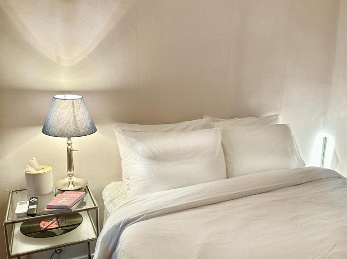 Entire house, 4 minutes to Samsung or Gangnam-gu Office subway station, suitable for plastic surgery visits, business trips, families, 2 rooms, 2 queen beds