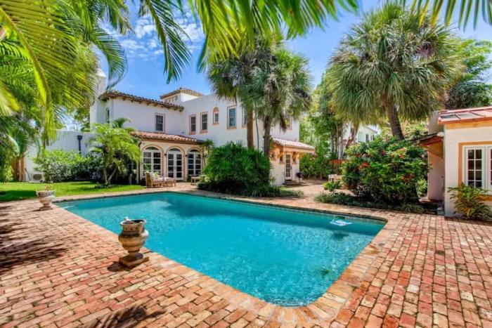 Villa Blanca - Saltwater Serenity in a Classic Mediterranean Revival Villa
