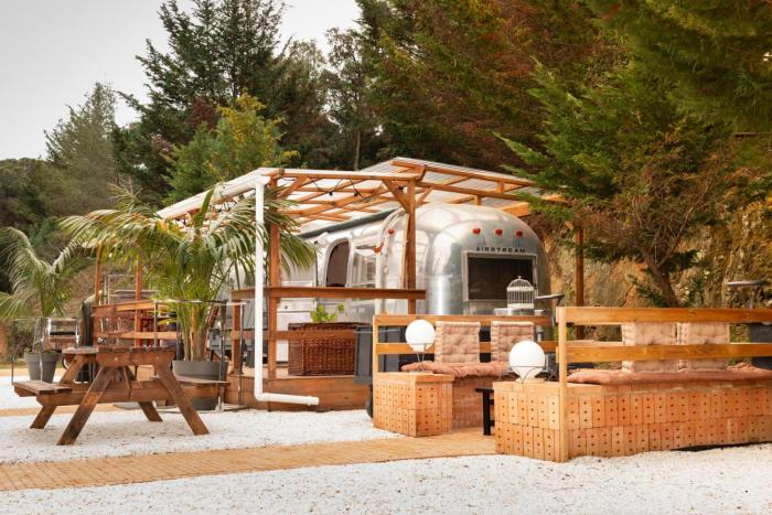 Caravana Airstream Vintage del 67 en Orrius, Barcelona