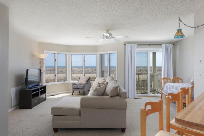 Sea Breeze Beach View