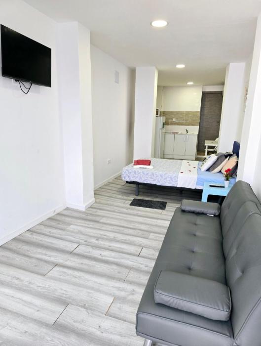 Apartamentos Lindux Airport