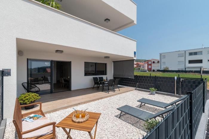 Apartment Terra - Comfort with Garden, Terrace & free Parking