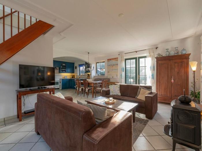 Villa near beach with sauna and fenced garden