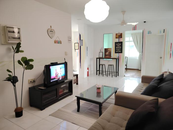 Natol Homestay - Kuching Home Penthouse Airport Road