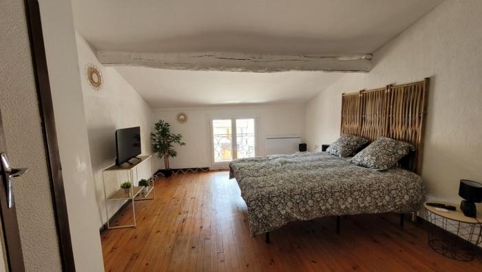 Maison de village avec patio