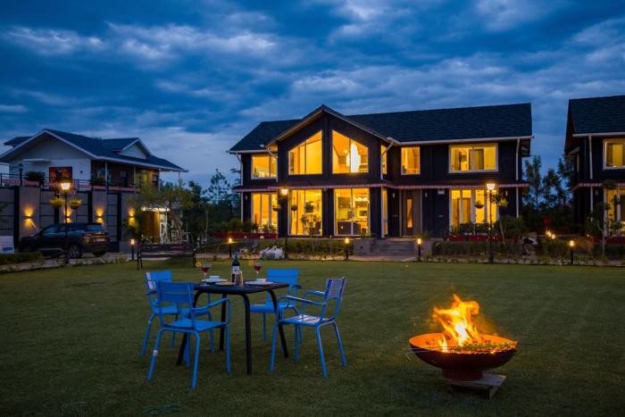 Luxury 4BHK with Garden Pool and Entertainment Space