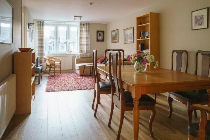 Bright Spacious 2 Bedroom Apartment in Stockbridge