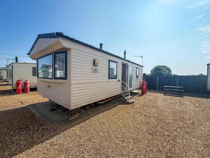 Dog Friendly 6 Berth Static Caravan By The Beach In Hunstanton Ref 13008L
