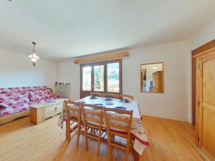 Charmant 2 pièces, 6 couchages, centre du Grand-Bornand, parking, balcon sud - FR-1-241-136