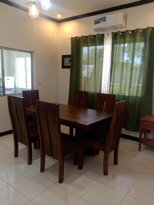 Romelyns Place Rental