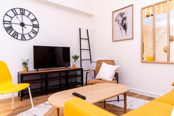 4-person apartment, city center