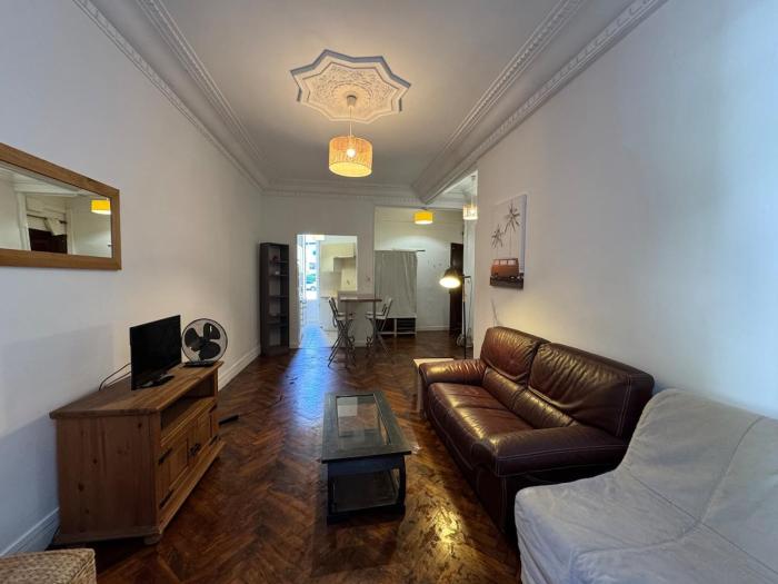 Beau 2 pièces, art déco, plein centre