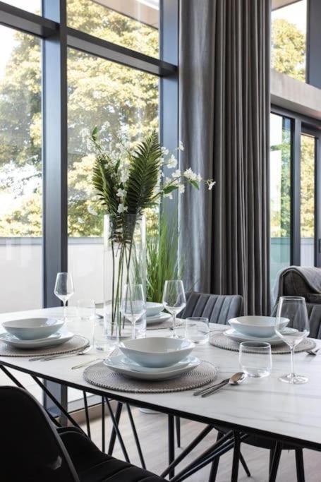 Skyline Serenity I Exquisite 3 Bedroom Ultra I Luxury Penthouse I Long Stay