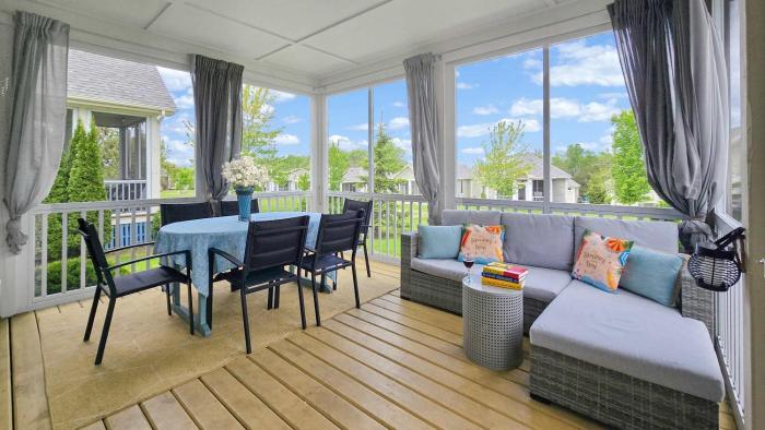 The Monarch - 4 Butternut