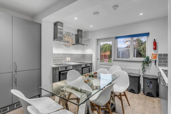 7 Bed House Pitchford Road