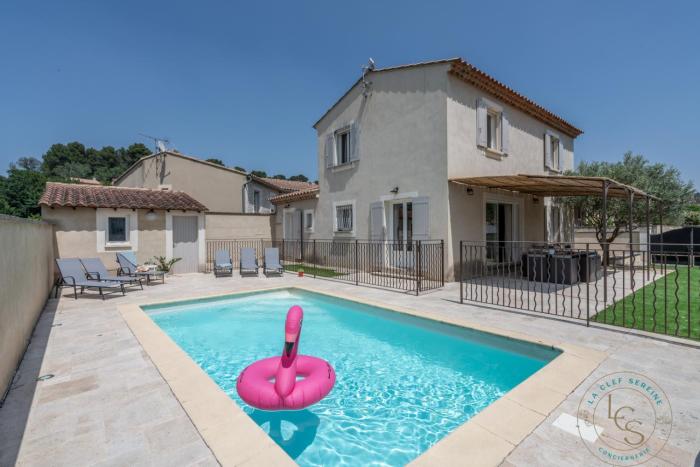 Villa ROMARY Piscine & Proche Centre Saint Rémy de Provence