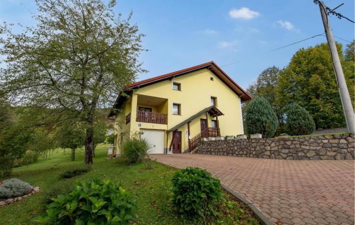 Beautiful Apartment In Vrbovsko