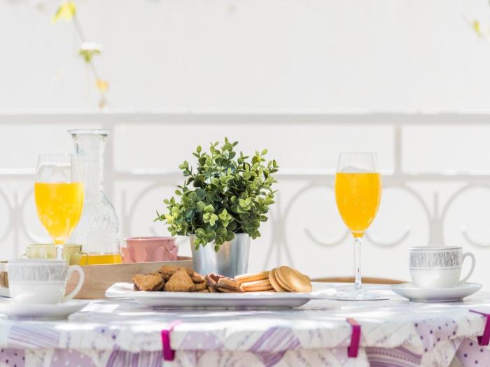 Apartment Hope ST - Two Bedroom Apartment with Balcony