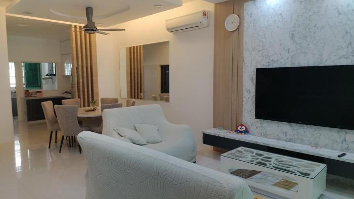 Nyaman Sweet Home 5 bedroom 5 bathroom 18pax
