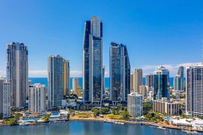 Surfers Apartment Beach Mountain View Sleeps 6