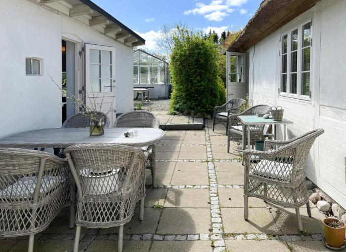 Idyllisk Landhus Tæt På Østersøen