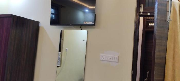 Lucknow Luxury Hotel And Restaurant