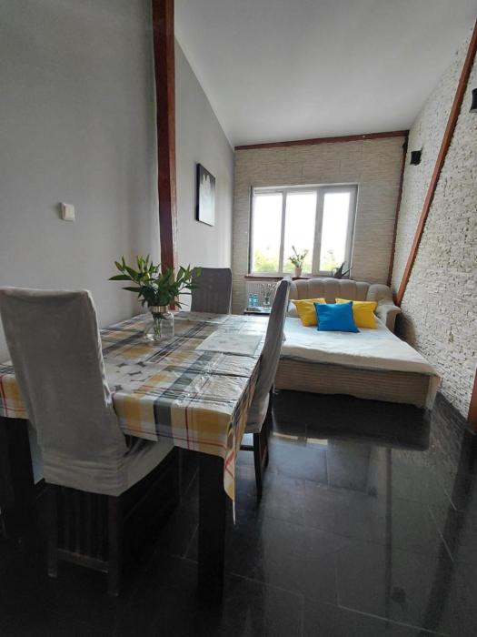 Matejki Comfort Apartment by BookingHost