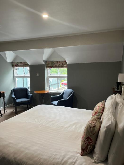 Caseys Of Baltimore Collection