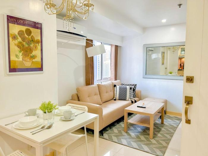 2bedroom Loft Apartment within BGC