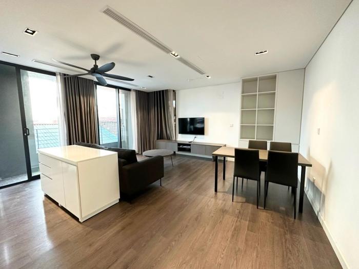 Louis - Căn hộ 2 ngủ phố Đội Cấn