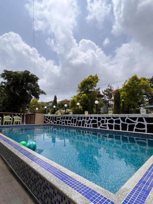 Royal Villa 1 - Luxurious 2BHK Villa with Huge Pvt Swimming Pool
