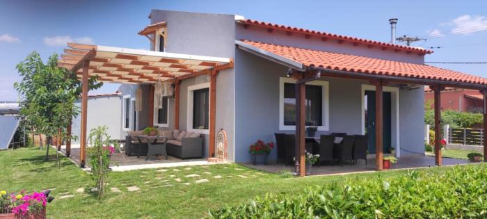 Antonis Country Villa