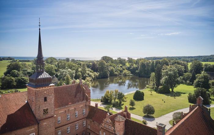 Holckenhavn Slot
