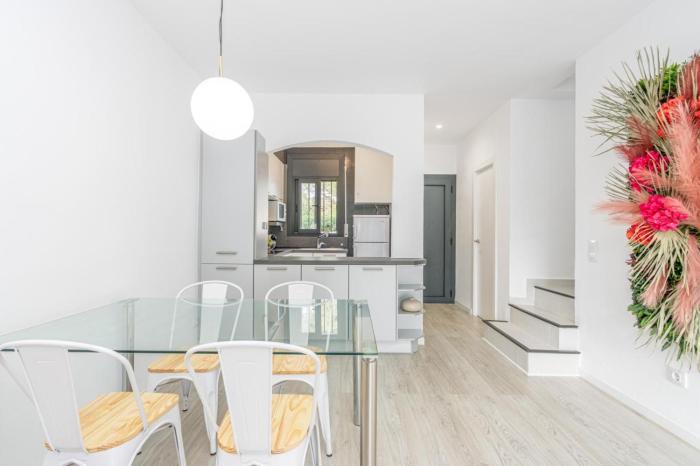 Milenial Immo Triangle - House with barbecue and swimming pool