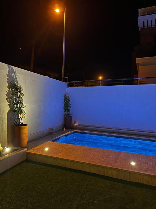 Modern House private Pool, Rooftop & beach view