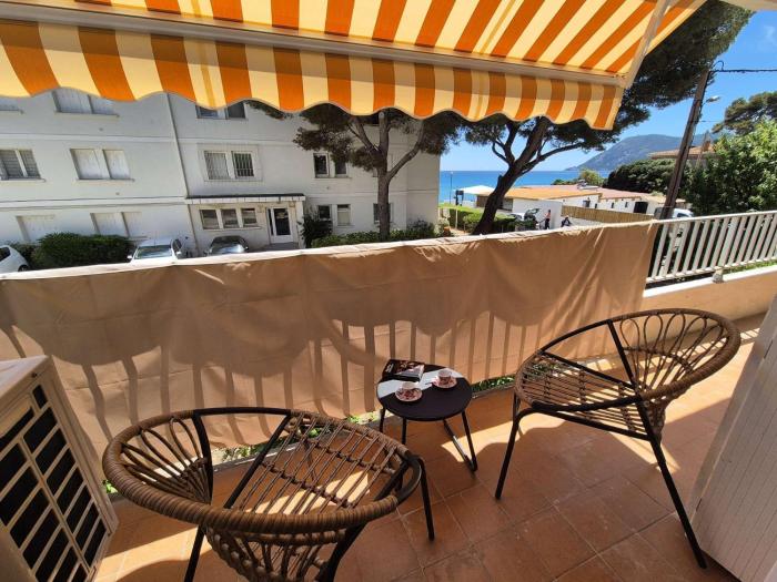 2 chambres, climatisation, à deux pas de la mer