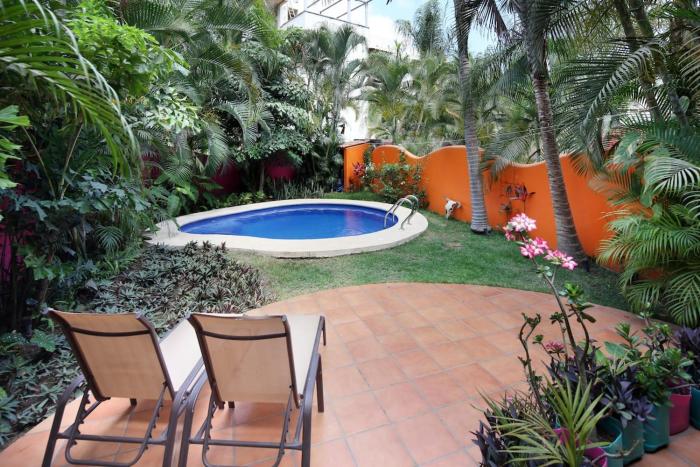 Casa Tortuga 3BR 2BA private pool roof terrace with view New Listing