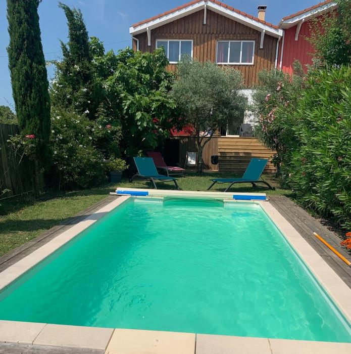 Villa 6 pers piscine vue port parking