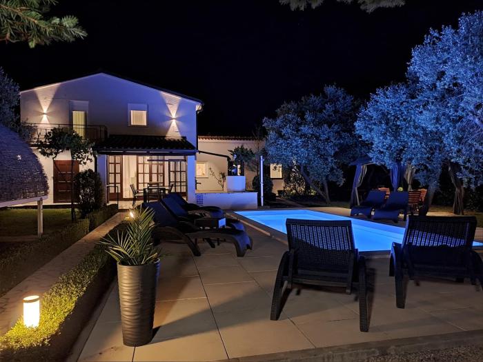 Villa Grace Felice for 8 people with private pool & only 2 km from the beach near Fazana