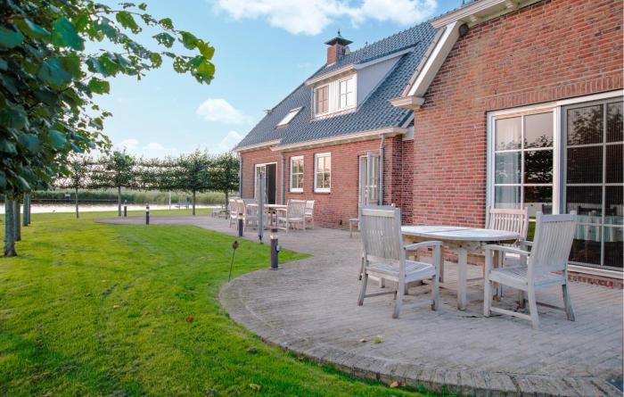 Five Bedroom Awesome Home In Lemmer